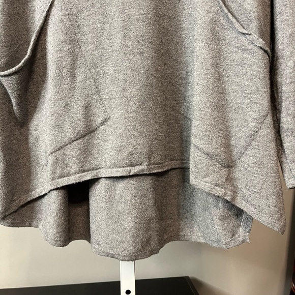 Lovestitch Heather Gray Knit Sweatshirt Women’s Small Oversized EUC - Picture 6 of 7